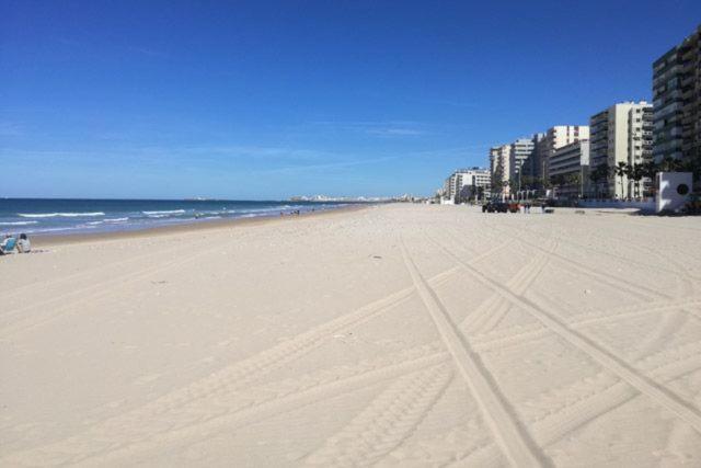 Ferienwohnung Apartamento En Cadiz Playa Victoria Exterior foto